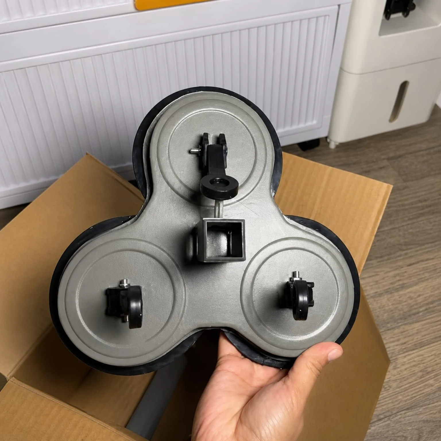 FITORA three suction cup system